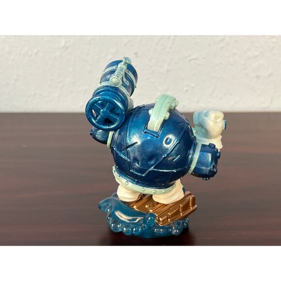 Activision Skylanders 2015 Lot of 4 Dive Clops Dark Spitfire Eon Elite Eruptor - Picture 3 of 10